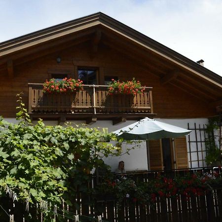 Hof Am Brunnen Lägenhet Cornaiano Exteriör bild